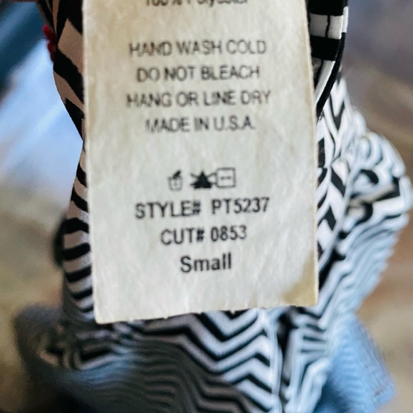 Chevron black/white dress top - Picture 4 of 5